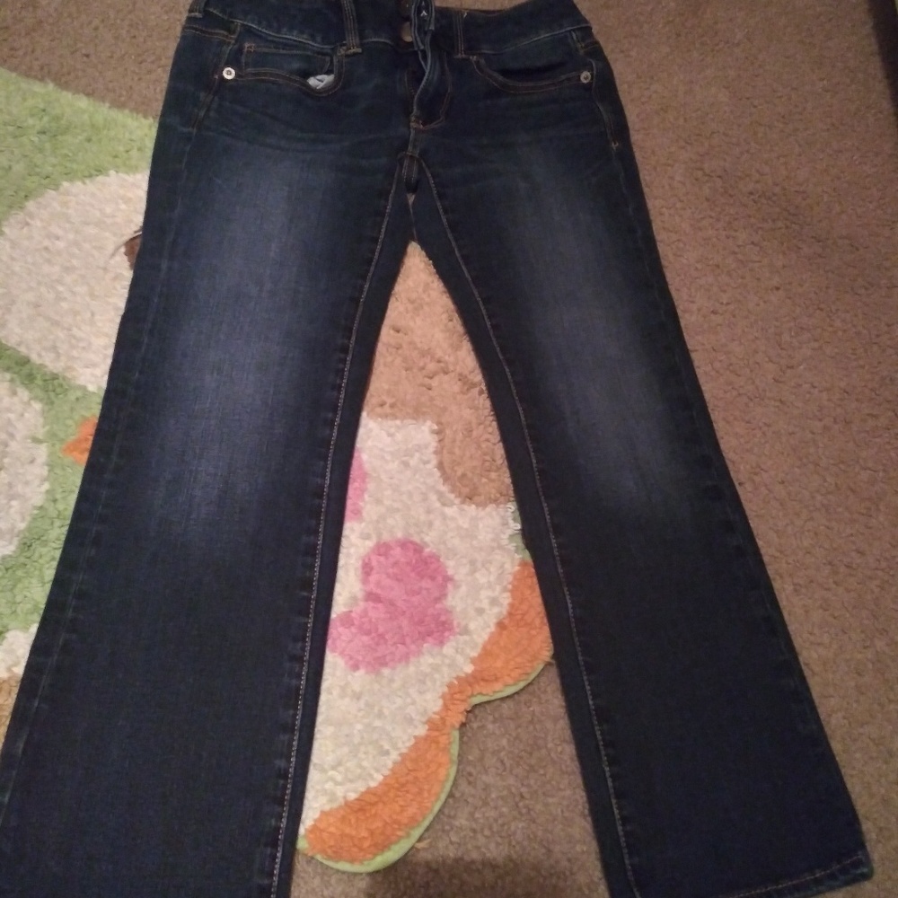 Womens American Eagle Crop Jeans size 2